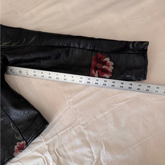 Candie's Black Faux Leather Moto Jacket with Floral Embroidery size L - Picture 7 of 7